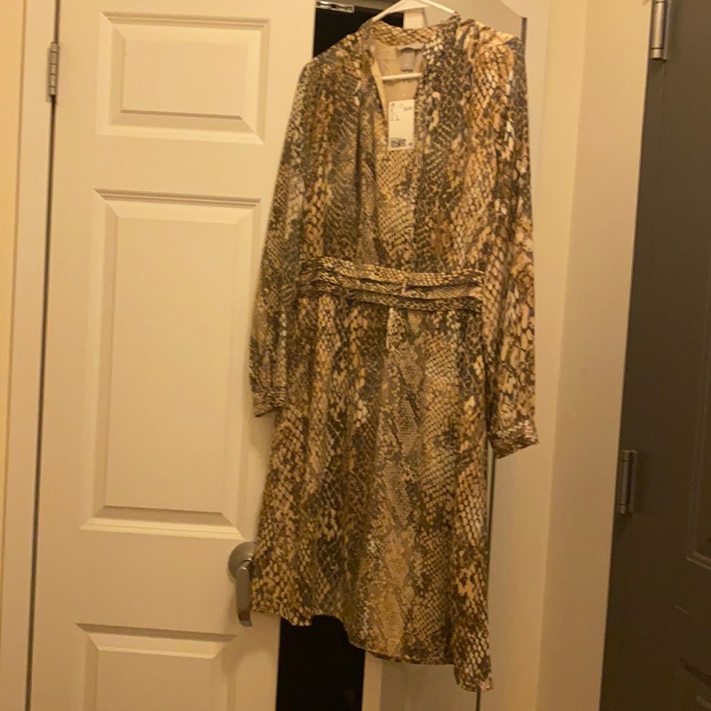 Brand new size 8 H&M snakeskin print dress